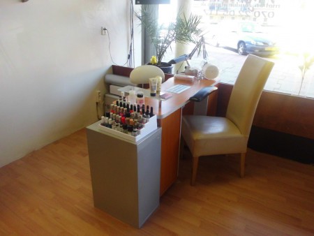 Nails By Sabb even heerlijk je nagels laten doen tegen aantrekkelijke prijzen.